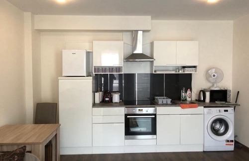 Kecskemet Apartment | Ádám Guesthouse I.