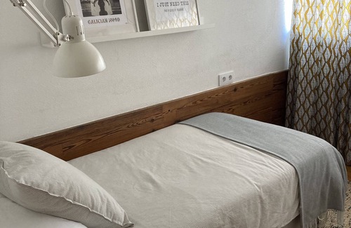 Pontevedra Condo | Ático Amplio y Luminoso con Terraza