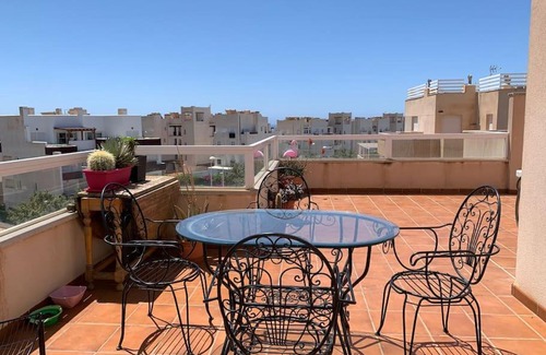 Retamar Apartment | Ático con terraza en el Toyo