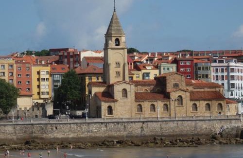 Cimadevilla Apartment | Ático en Cimadevilla Mirando al Mar