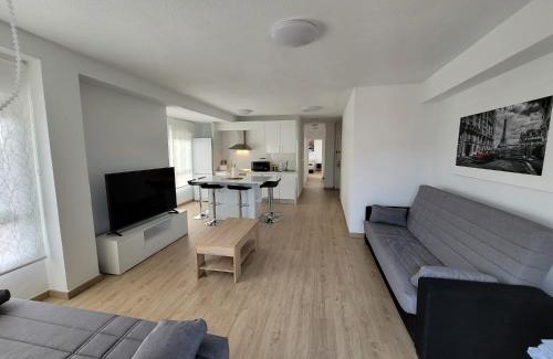 Alcantarilla Apartment | ÁTICO octava planta cerca de Murcia con vistas a la sierra.