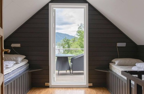 Kvinnherad House | Åkrafjorden by Interhome