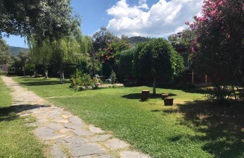 Armutlu Resort | Çiçek Evler Tatil Köyü