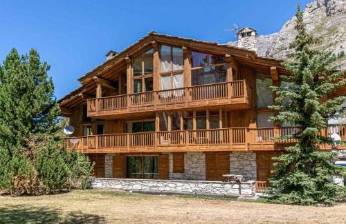 Val-d'Isere Apartment | Élégant 4 pièces avec terrasse plein Sud, cheminée, parking couvert, au centre proche pistes et commodités - FR-1-694-91