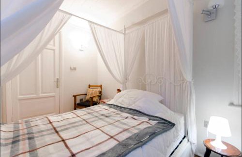 Konak Apartment | Ödüllü Tarihi Rum Evi Teraslı