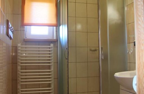 Czarna House | Źródło Odnowy - Woda Alkaliczna Zasadowa pH - 8