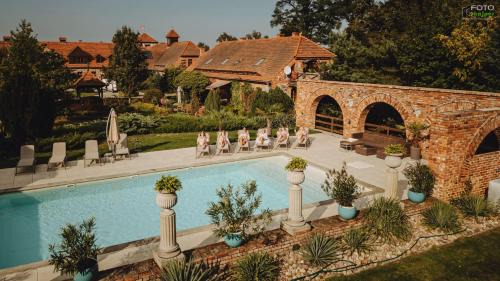 Kozuchow Hotel | Żabi Dwór - HOTEL - RESTAURACJA - SPA