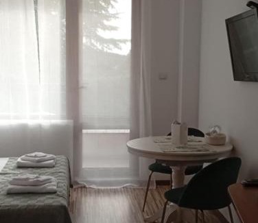 Saints Constantine and Helena Apartment | Студио Аглая