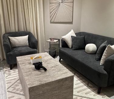 Riyadh Apartment | استديو هادى وانيق