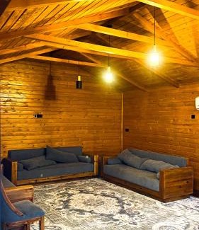 Al Batinah North Governorate Ski Chalet | استراحة الكوخ