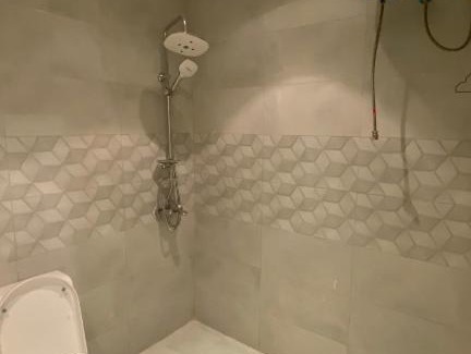 Al Kura Ski Chalet | استراحة اليكسا