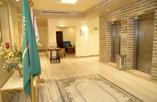 Qurish Street Hotel | العنقود الأحمر Lavana- حي السلامة