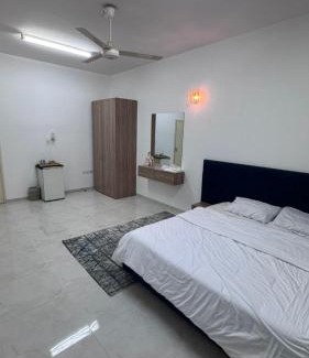 Nizwa Apartment | جناح الراحة فرق