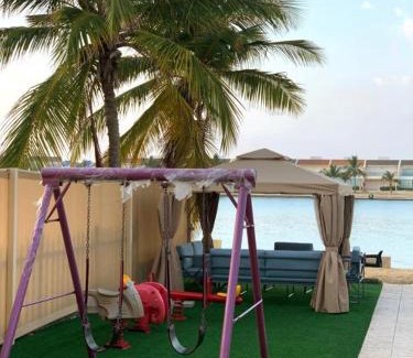 Durrat Al-Arous Villa | درة العروس فيلا البيلسان الشاطي الازرق