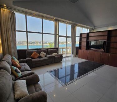 Durrat Al-Arous Villa | درة العروس فيلا هابي بيتش شاطى خاص