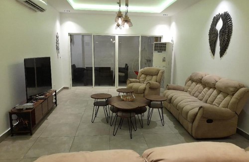 Durrat Al-Arous Apartment | درة العروس