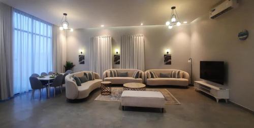 Al Khobar Ski Chalet | شاليه إليف الفندقي