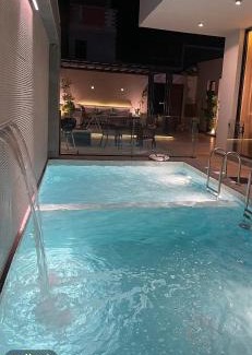 Al Kura Ski Chalet | شاليه الفيصل