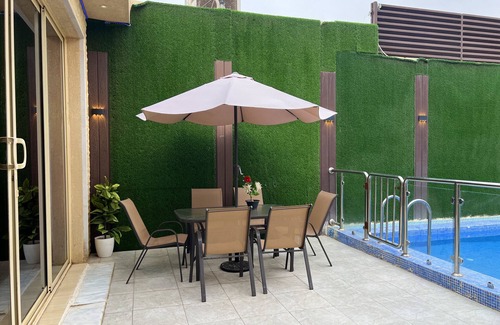 Riyadh Ski Chalet | شاليه بمسبح وجلسة خارجية