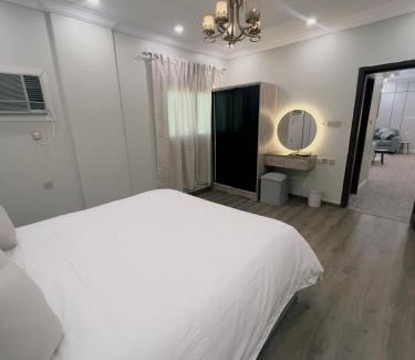Tabuk Apartment | شقة أنيقة بموقع مميز