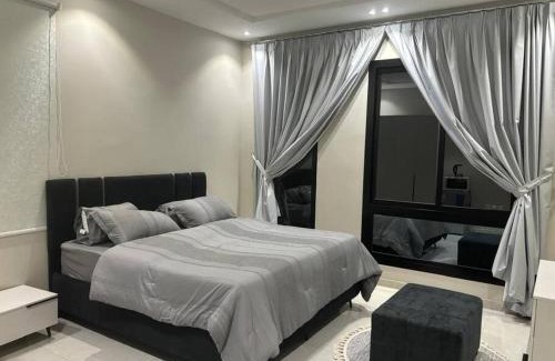 Hera Street Apartment | شقة استوديو جديدة ونظيفة غرفة وصالة هادئة ومريحة بحي المروة 8دقايق من المطار