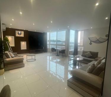 Ash Shati Apartment | شقة بنظام فيلا مستقلة بالكورنيش apartment with villa system