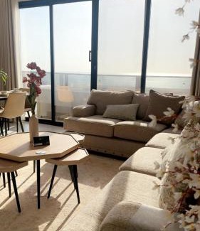 Dammam Apartment | شقة فاخرة بشرفة على البحر
