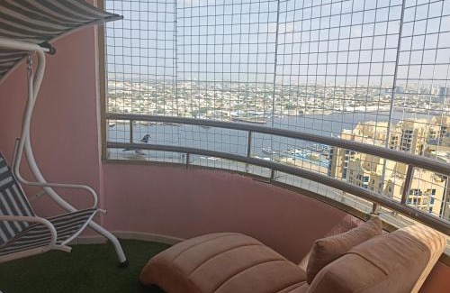 Ajman Apartment | شقة فخمة وواسعة تسع عائلة كبيرة