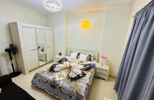 Al Majaz Apartment | شقة فندقية غرفة وصالة