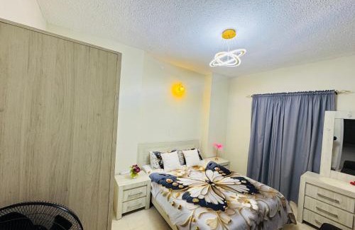 Al Majaz Apartment | شقة فندقية غرفة وصالة