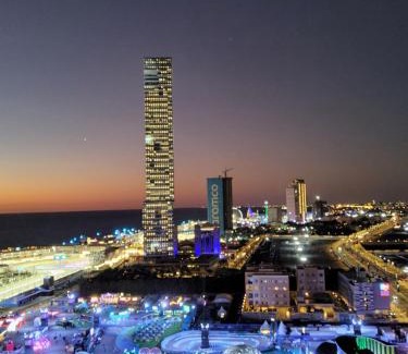 Ash Shati Apartment | شقة مطلة على البحر والفورمولا ببرج المسارات