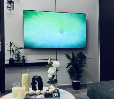 Hera Street Apartment | شقة مودرن 2