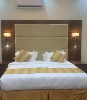 Bisha Hotel | شقق إيوان الشرق للشقق المخدومة