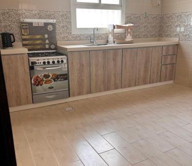 Al Baha Apartment | شقق فاخرة خلف فندق مدينة السحاب