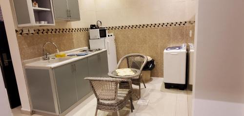 Jizan Hotel | شقق نجوم الفاء للشقق المخدومة