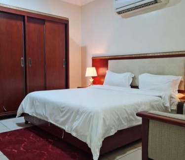 Al Faisaliyah Apartment | شقق هلا التميز للشقق المخدومة