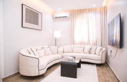 Ghirnatah Apartment | شقه غرفة وصالة بتصميم مودرن فاخر ودخول ذاتي