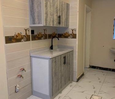 Ghirnatah Apartment | غرفه بحمام