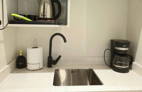 Buraydah Apartment | فايان استديو مودرن بسرير مزدوج وصالة ودخول ذكي في المنطقة الحية في شمال بريدة