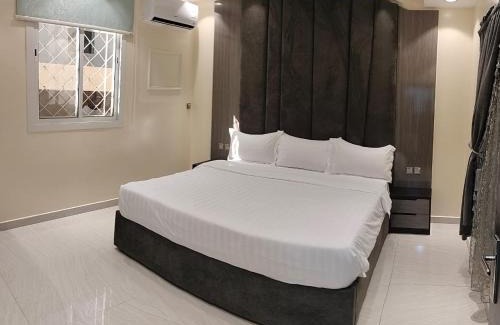 Mizail House | فلل الكناري