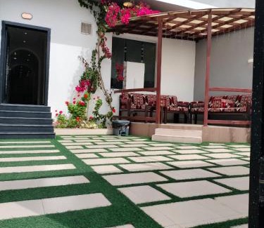 Mizail House | فلل الكناري