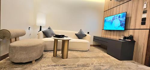 Haql Hotel | فندق وايت سيزون