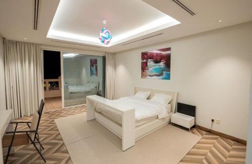 Dhahran Ski Chalet | فيلا امواج 280