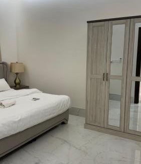 Riyadh Villa | فيلا مكونة من 3 غرف نوم و مجلس و صالة و مطبخ وغرفة عاملة و مسبح تفتح الغرف حسب عدد النزلاء