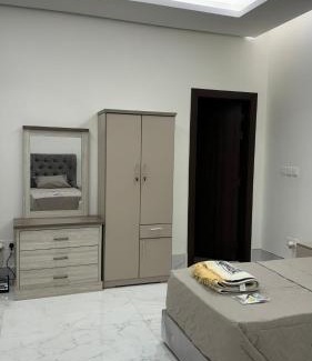 Riyadh Villa | فيلا مكونة من 3 غرف نوم و مجلس و صالة و مطبخ وغرفة عاملة و مسبح تفتح الغرف حسب عدد النزلاء