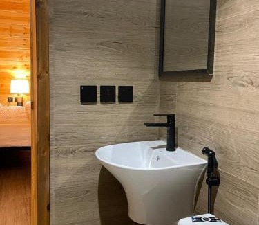 Riyadh Cabin | مجمع اكواخ عباره عن 8 اكواخ و حديقه مشتركه للنزلاء Diriyah clouds خدمه ذاتيه Entry ذاتي سكن ريفي