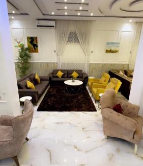 Gurayat Hotel | نجوم القريات 2للاجنحة المخدومة