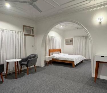 Salalah House | نُزل كندة للضيافة