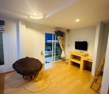 Koh Lan House | ซันไลท์ เกาะล้าน sun rise kohlarn