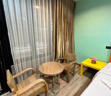 Prakhon Chai Hotel | นิวพีเคซี รีสอร์ต
